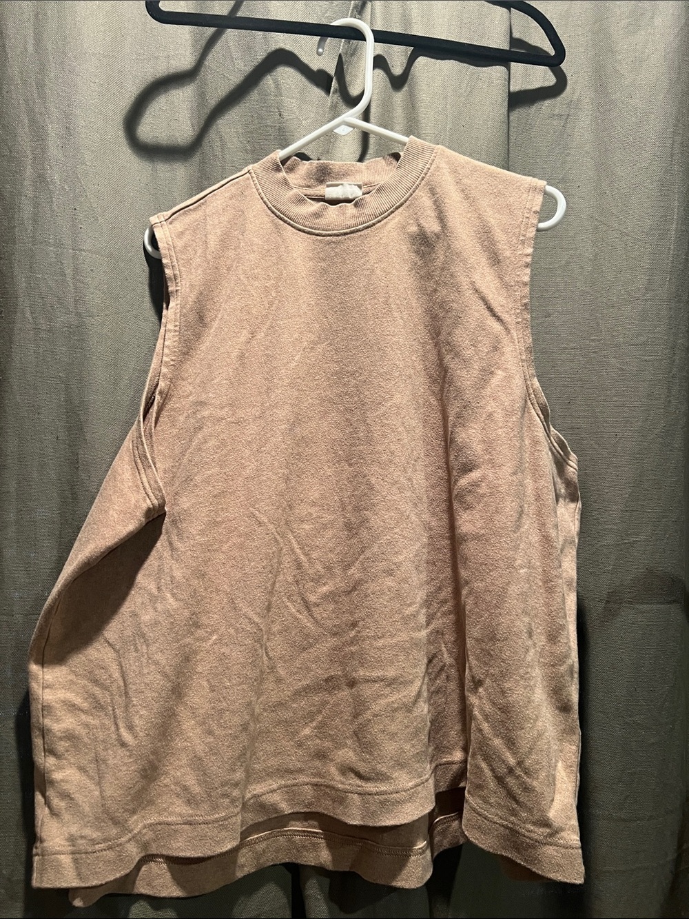 Women’s Pact Sleeveless Crewneck sweater
